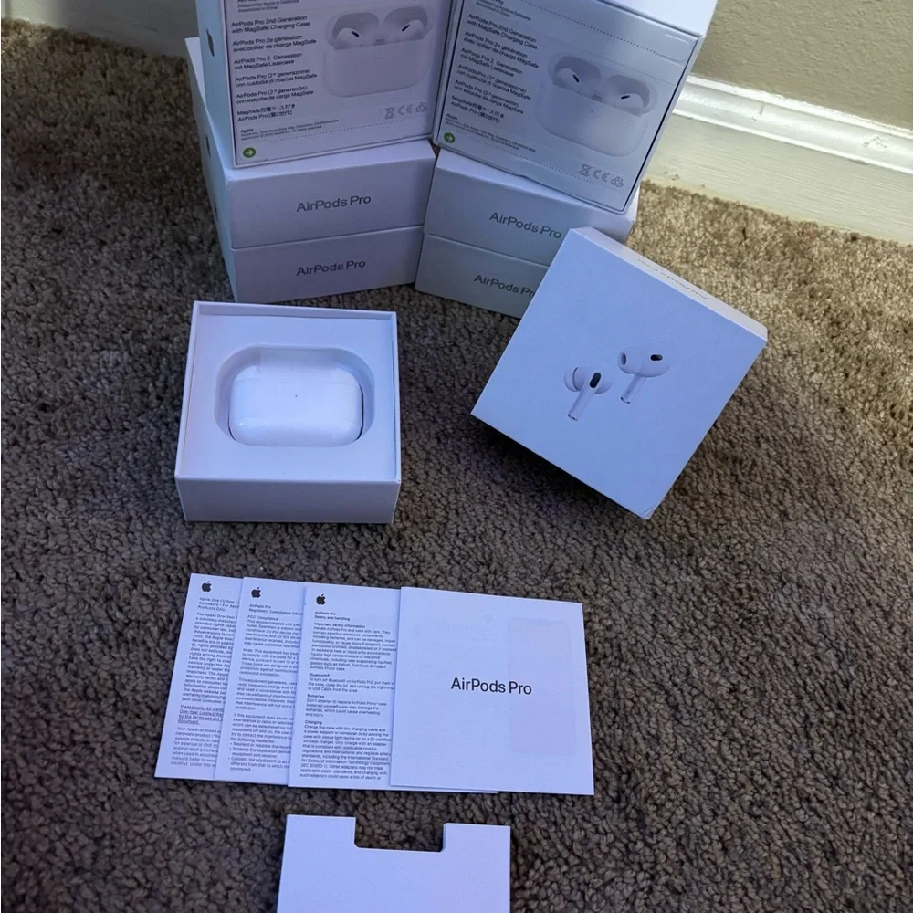 Apple White AirPods Headset with Charging Case